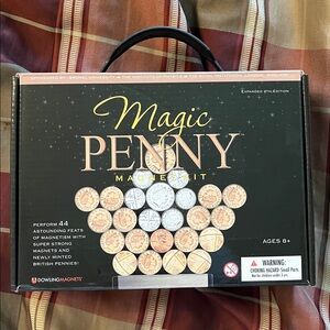 Magic Penny Magnet Kit Magic 44 Trick Set in with Directions, Faux Coins EUC